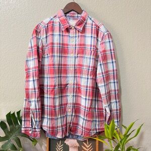 ✨4 for $15✨ American Eagle Outfitters Red and Blue Plaid Shirt